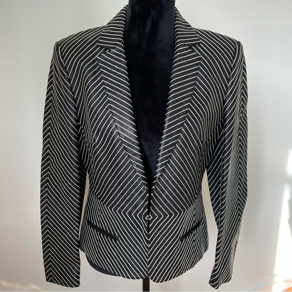 Louis Feraud Black Leather Fitted Contrast Stitch Accent Blazer Jacket EUC Sz 10